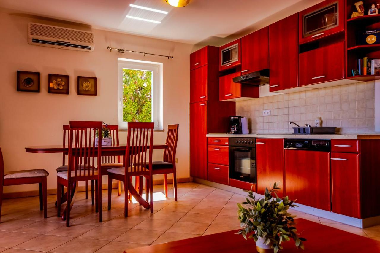 Ferienwohnung Abby Kornić Exterior foto